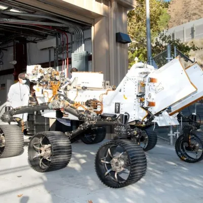 NASA می‌خواهد یک روبات مریخی پشتیبان با موتور هسته‌ای به ماه بفرستد